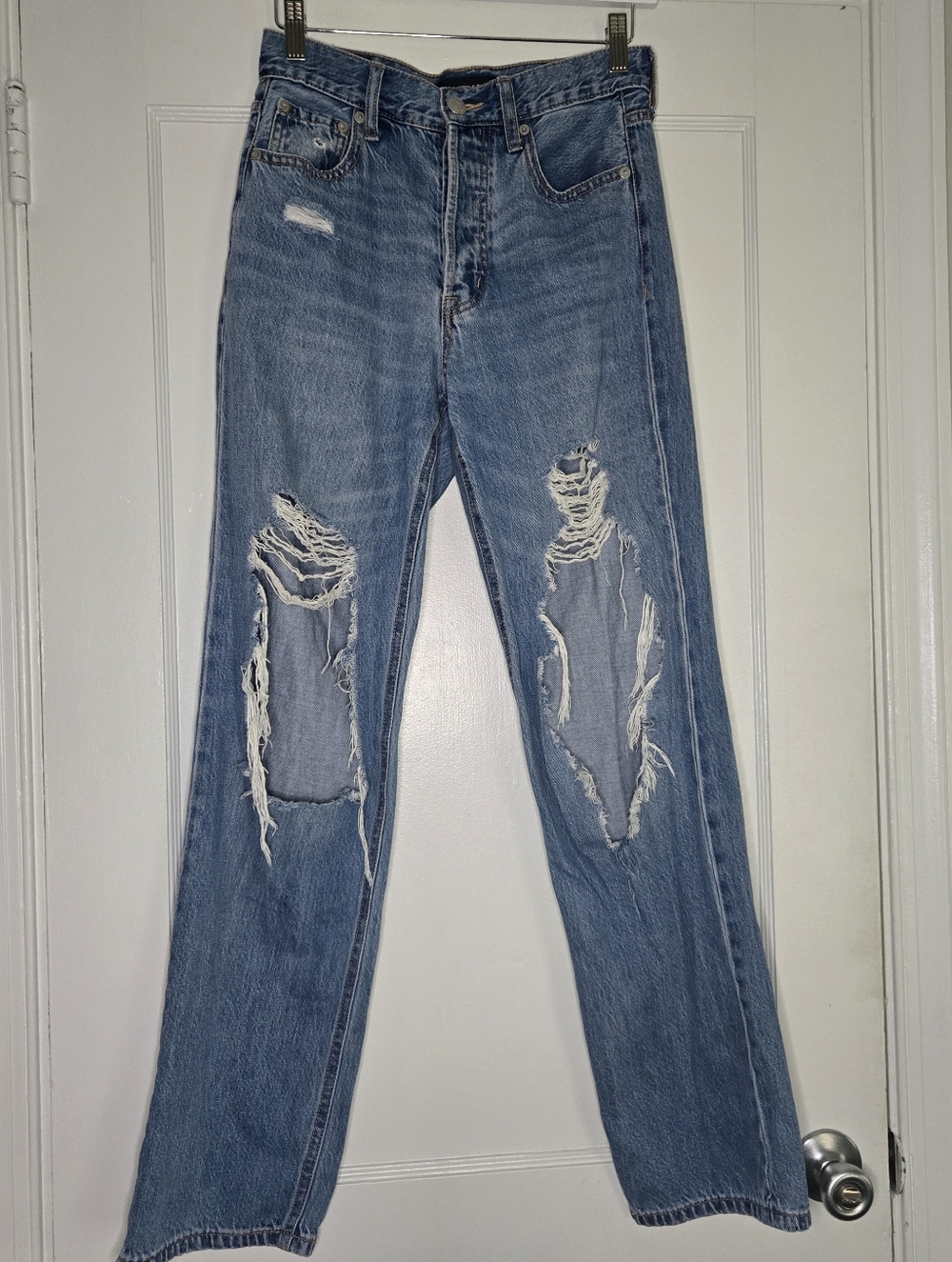 Aeropostale Distressed 90s Baggy High Rise Jeans - Women's 2